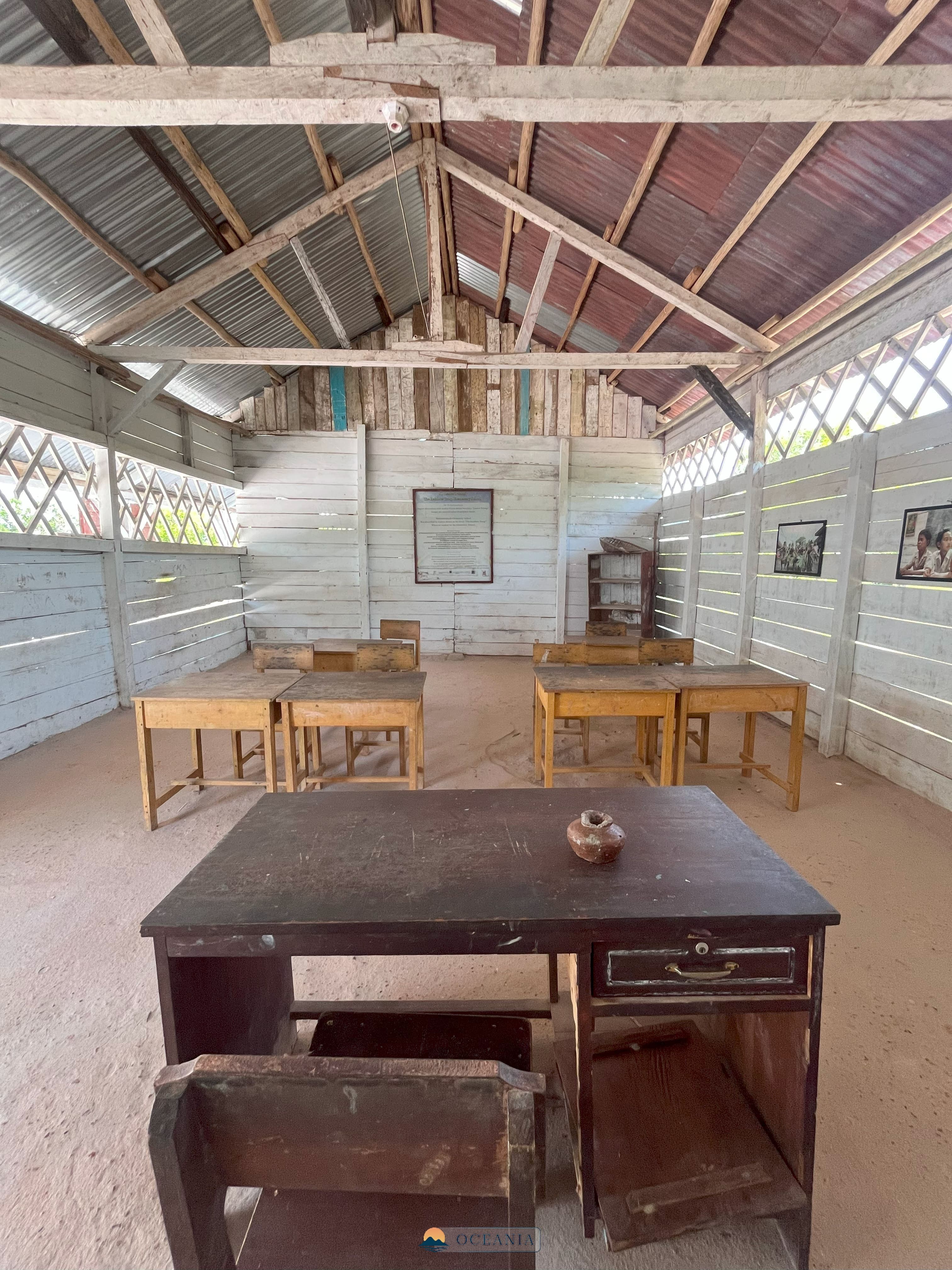 Replika SD Laskar Pelangi